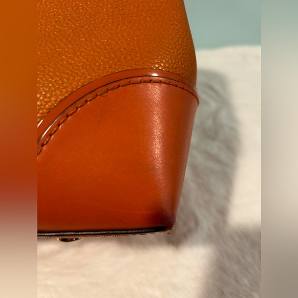 Michael Kors 2way Burnt Orange handbag/crossbody. Authentic & pre-owned - Picture 7 of 13